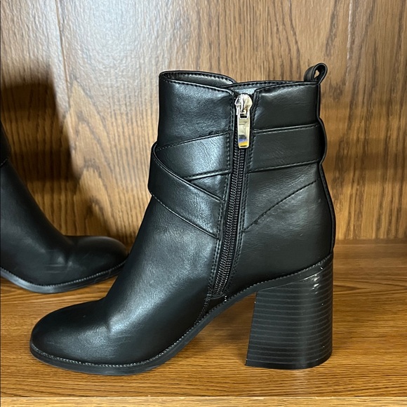 Nine West Black Ankle Booties with Buckle Detail - Picture 3 of 11
